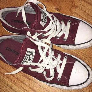 Maroon converse